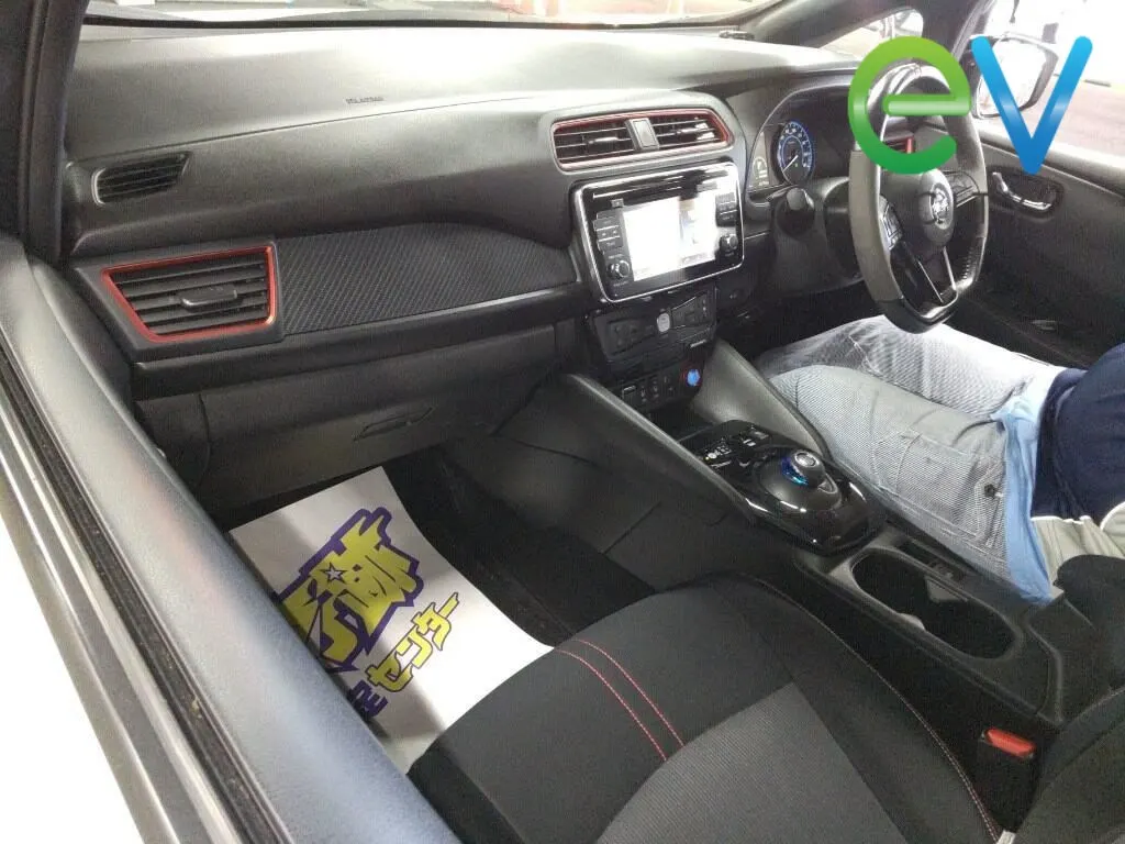 2019 Nissan Leaf X 40kWh NISMO — photo 6