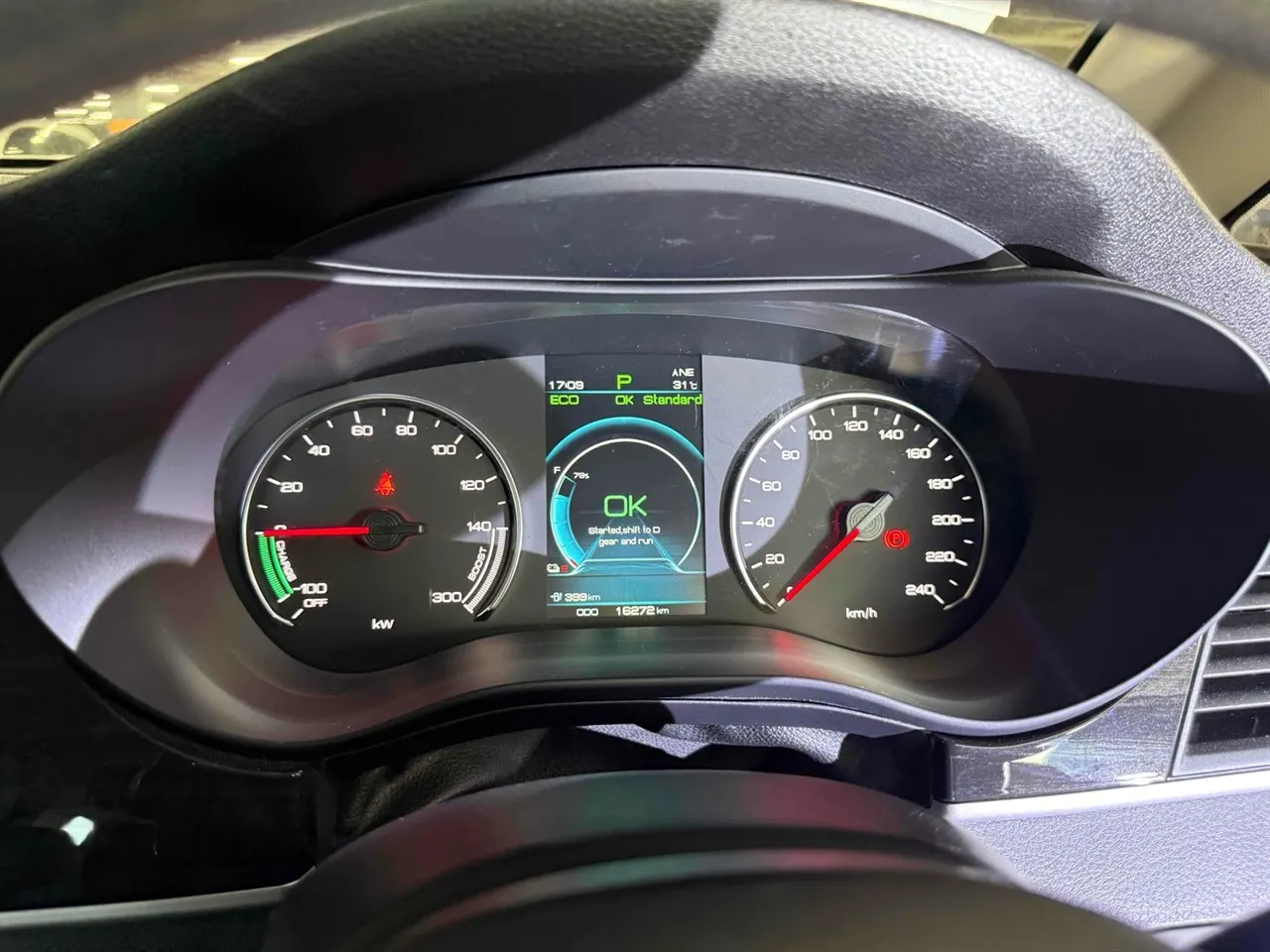 2022 BYD e6 GL Gen2 (71.7kWh) — photo 8