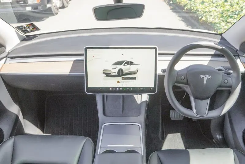 2022 Tesla Model Y (60kWh), photo 10