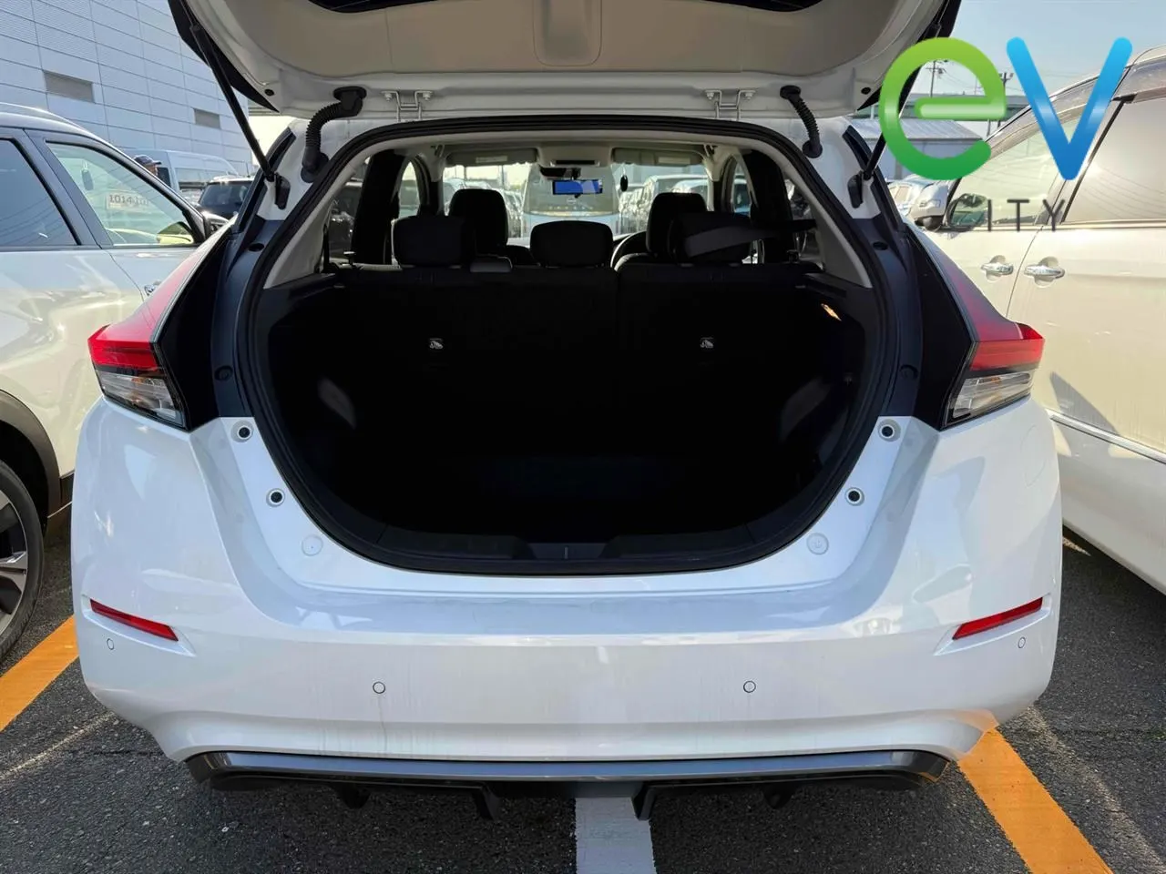 2024 Nissan Leaf X (40kWh) — photo 11