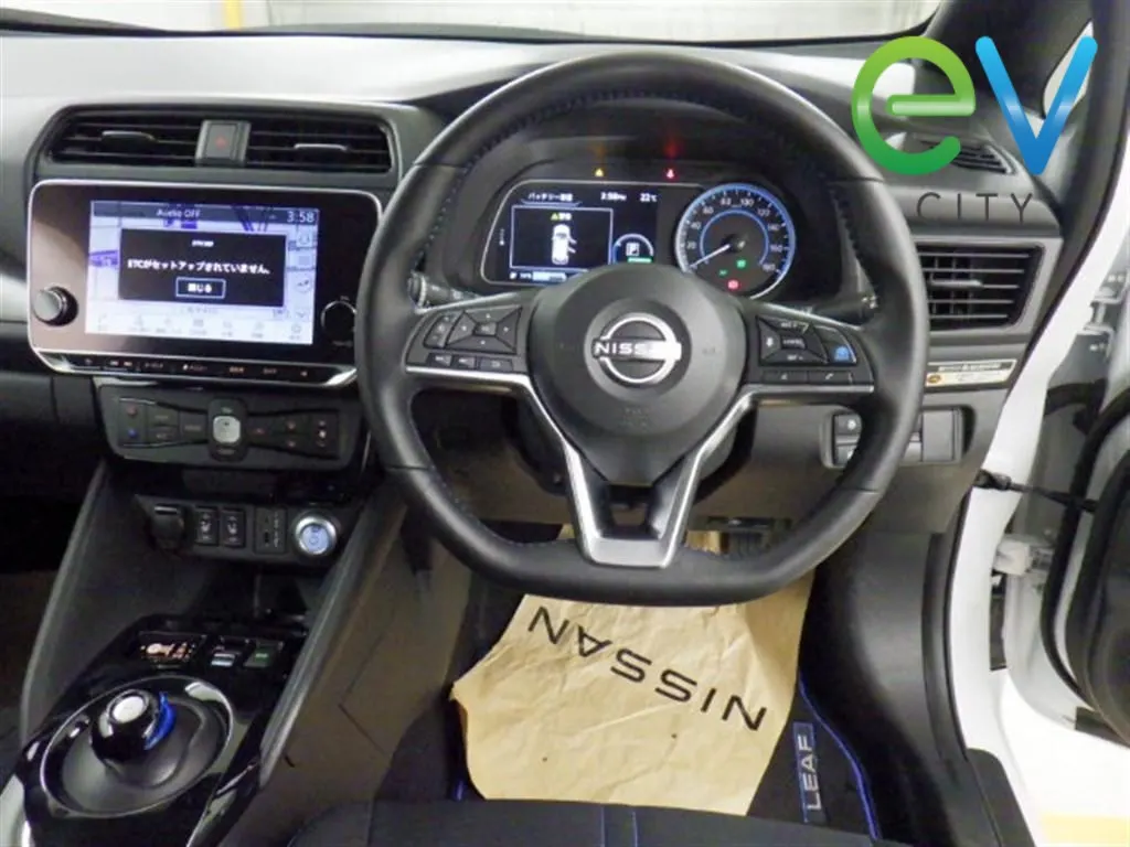 2024 Nissan Leaf X (40kWh) — photo 6