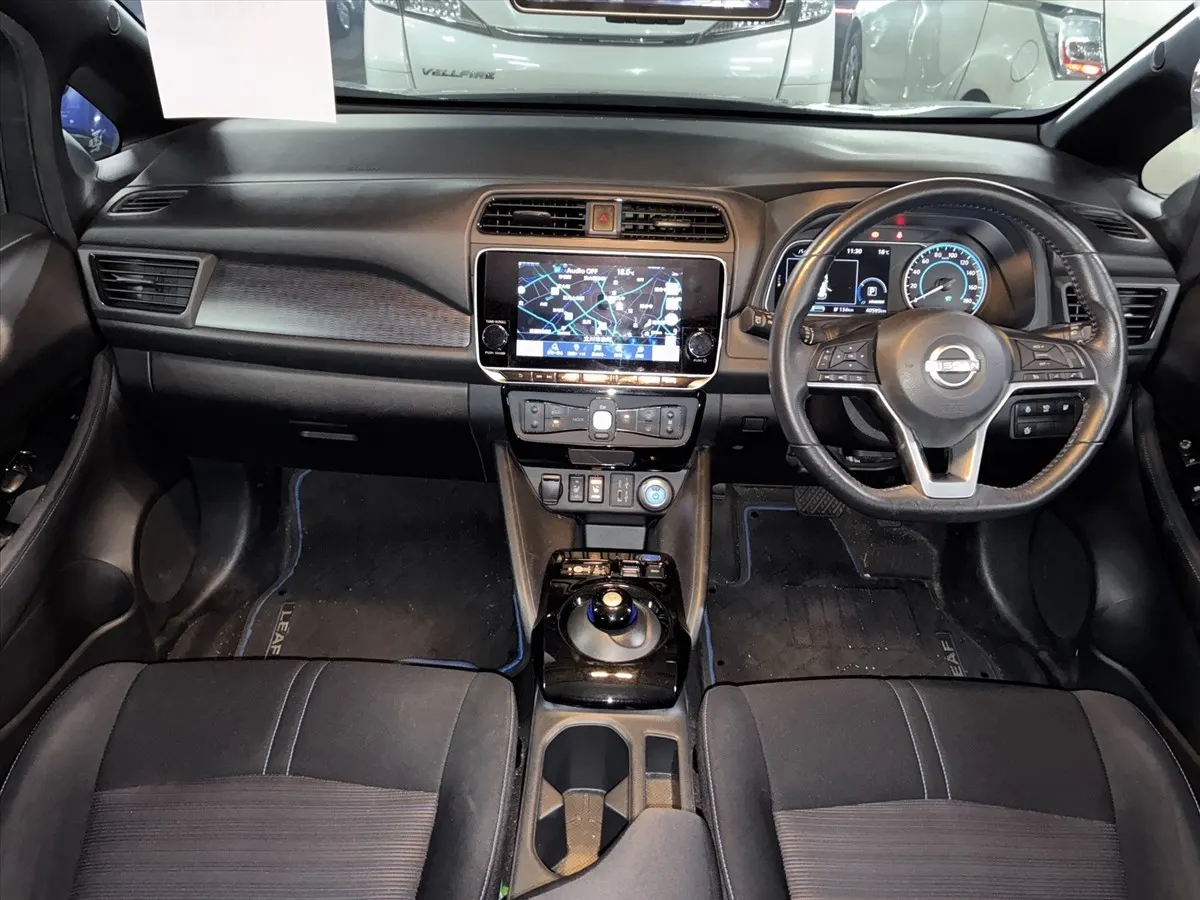 2022 Nissan Leaf X (40kWh) — photo 6