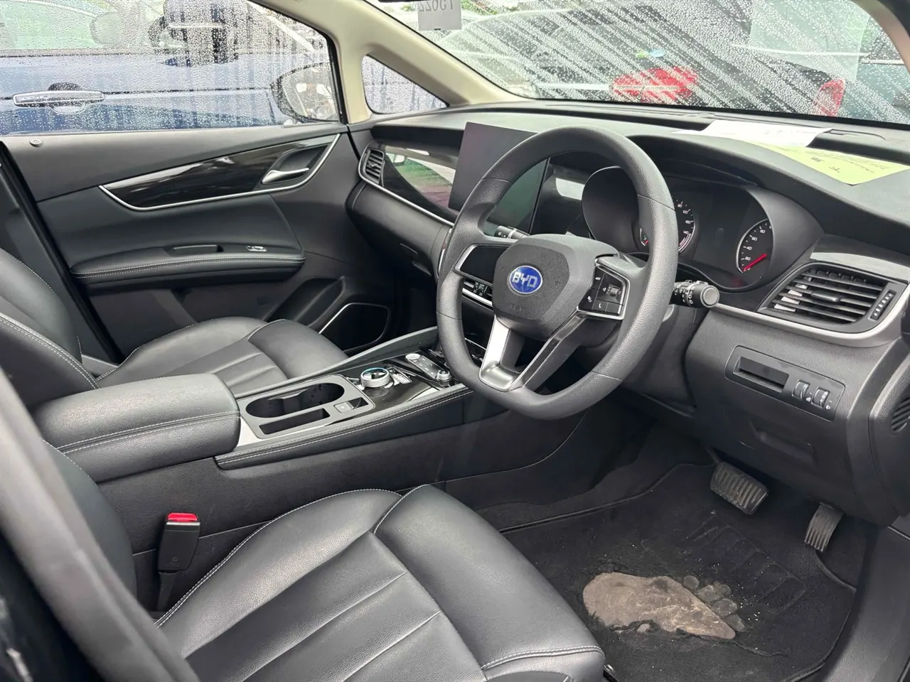 2022 BYD e6 GL Gen2 (71.7kWh) — photo 3