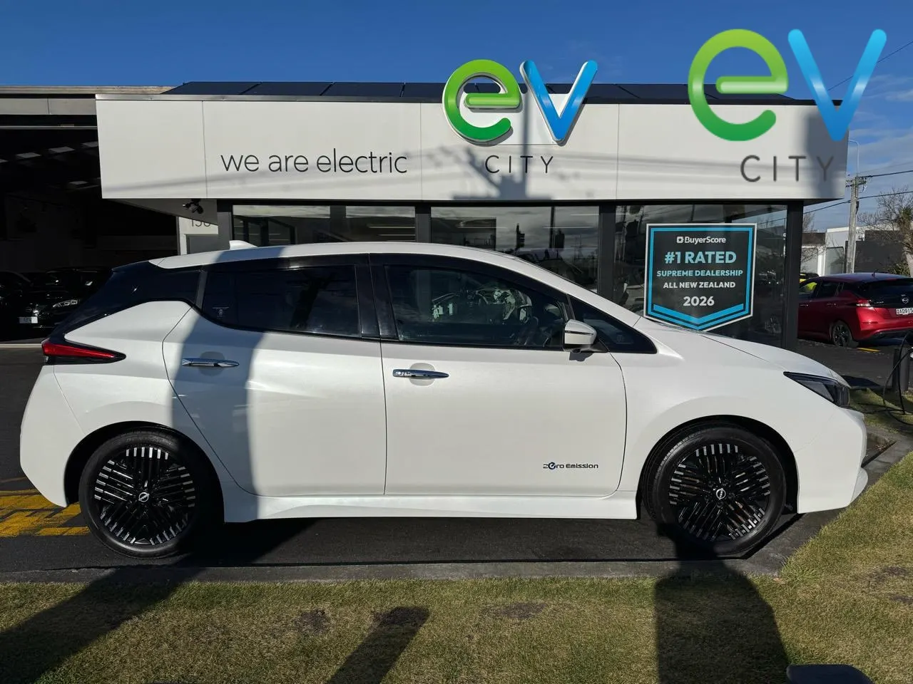 2022 Nissan Leaf X (40kWh), photo 2