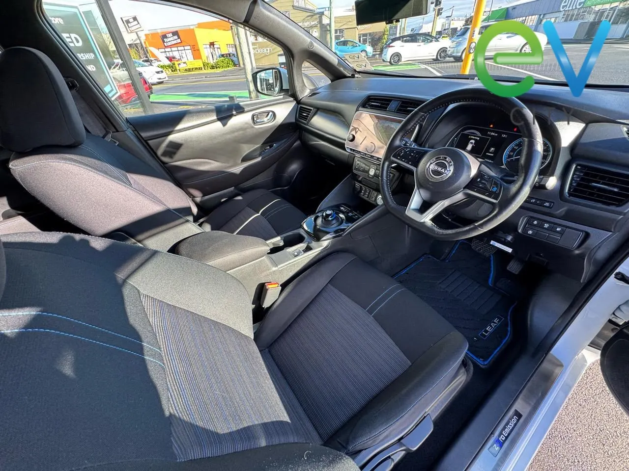 2022 Nissan Leaf X (40kWh), photo 11