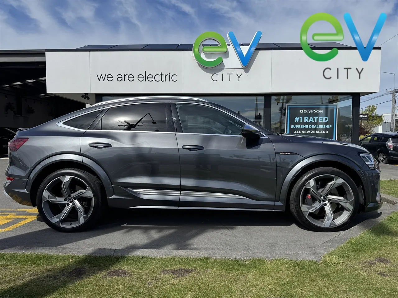 2022 Audi E-Tron S SPORTBACK 9, photo 2