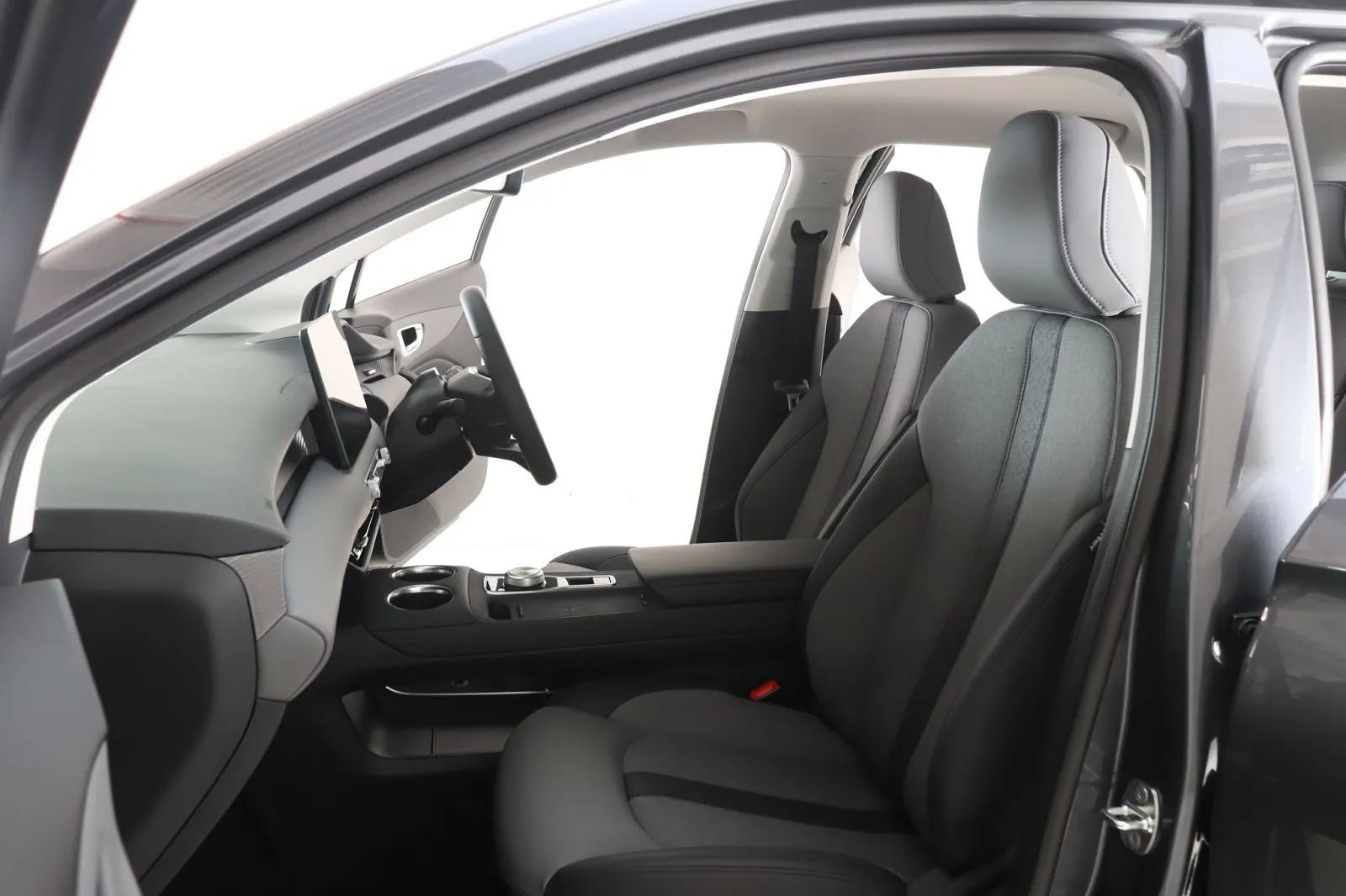 2026 MG MG4 MCE 64KW MCE, photo 8