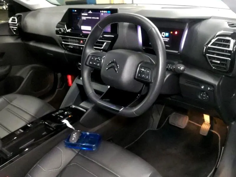 2023 Citroën ë-C4 Shine — photo 5