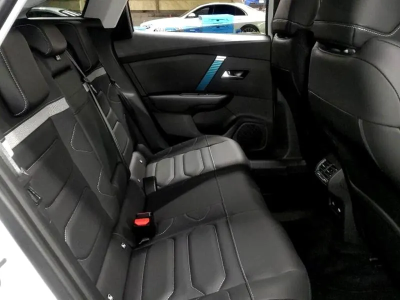 2023 Citroën ë-C4 Shine — photo 6