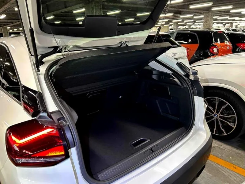2023 Citroën ë-C4 Shine — photo 10