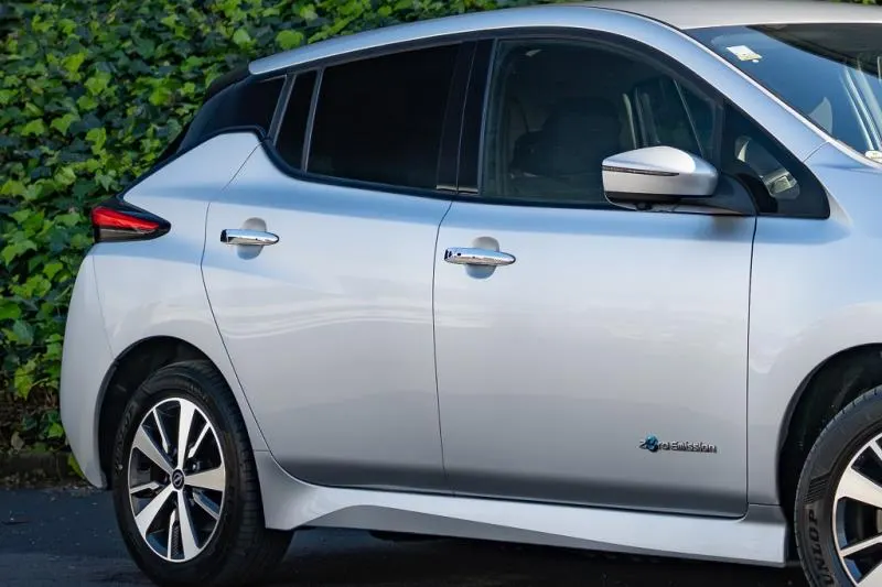 2021 Nissan Leaf e+ X (62kWh) — photo 6