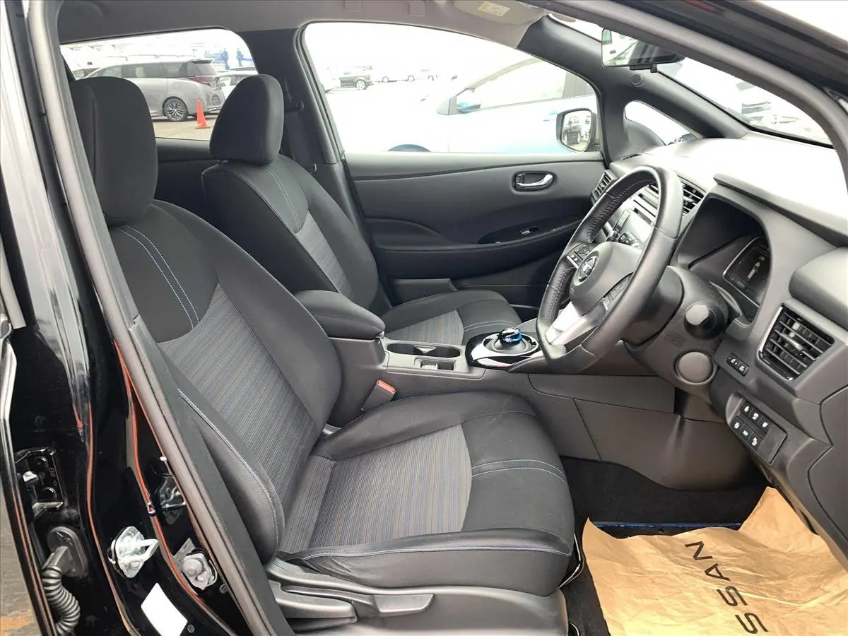2018 Nissan Leaf X (40kWh), photo 6