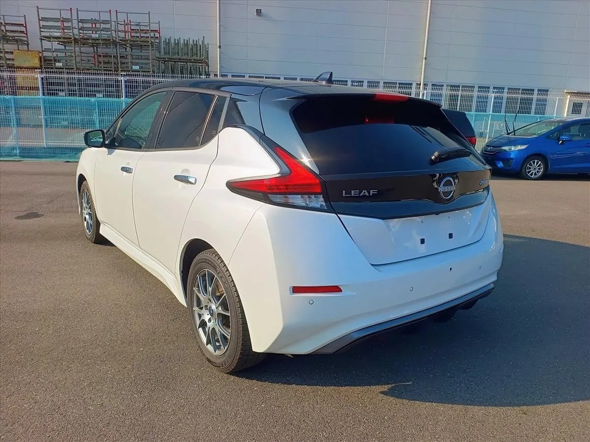 2023 Nissan Leaf X V Selection (40kWh) — photo 4