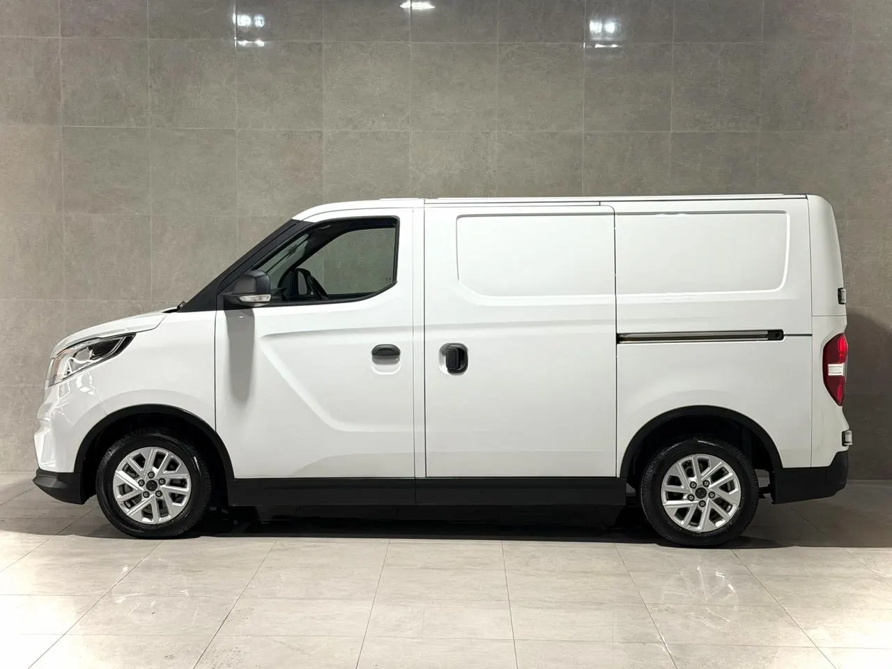 2025 LDV eDeliver 3 50.23kWh NZ New, photo 8