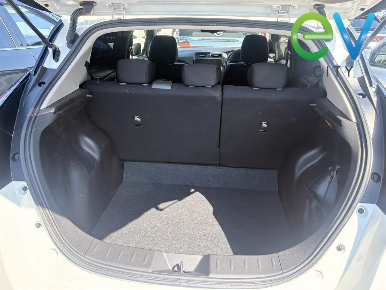 2021 Nissan Leaf X (40kWh), photo 11