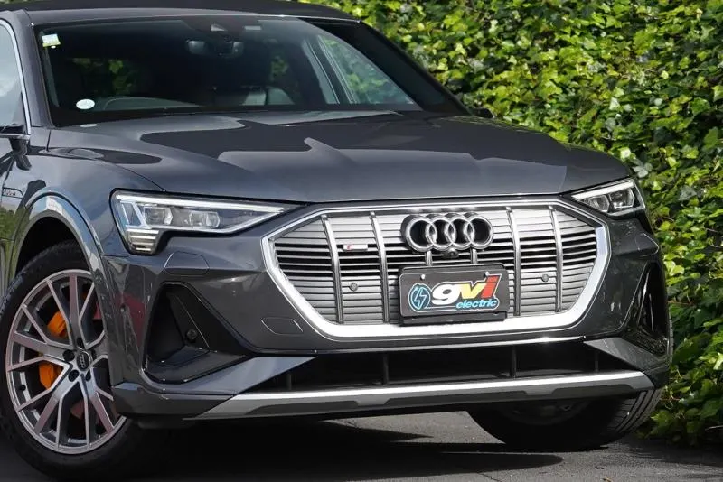 2021 Audi e-tron Sportback 55 S Line (95kWh), photo 2