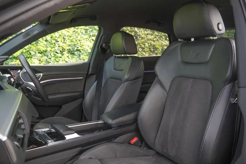 2021 Audi e-tron Sportback 55 S Line (95kWh), photo 10
