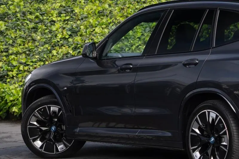 2023 BMW iX3 M Sport (80kWh) — photo 7