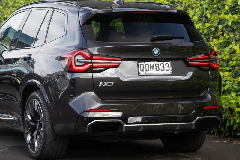 2023 BMW iX3 M Sport (80kWh) — photo 5