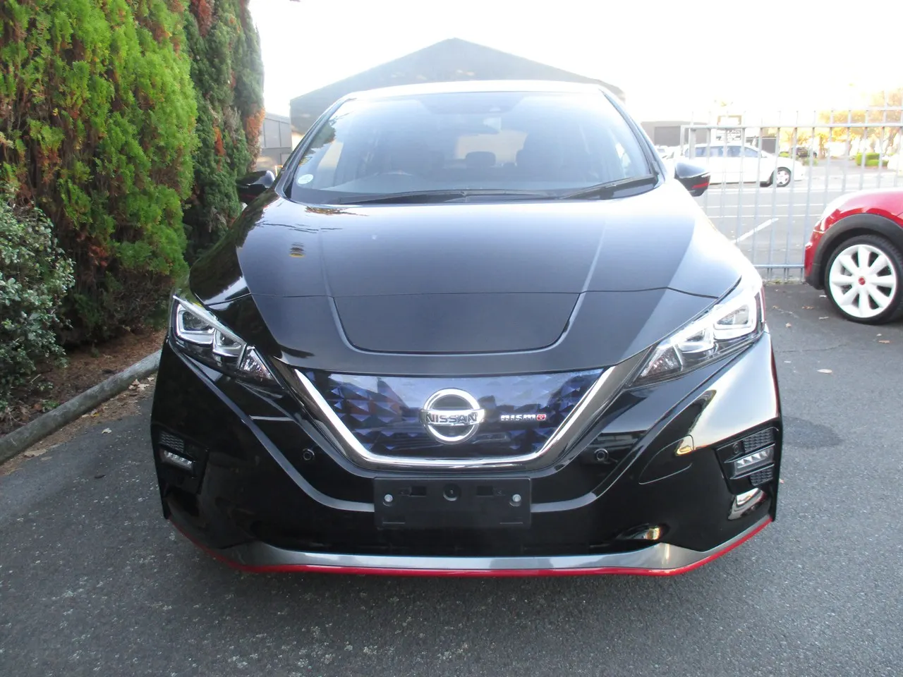 2021 Nissan Leaf 40G Nismo — photo 2