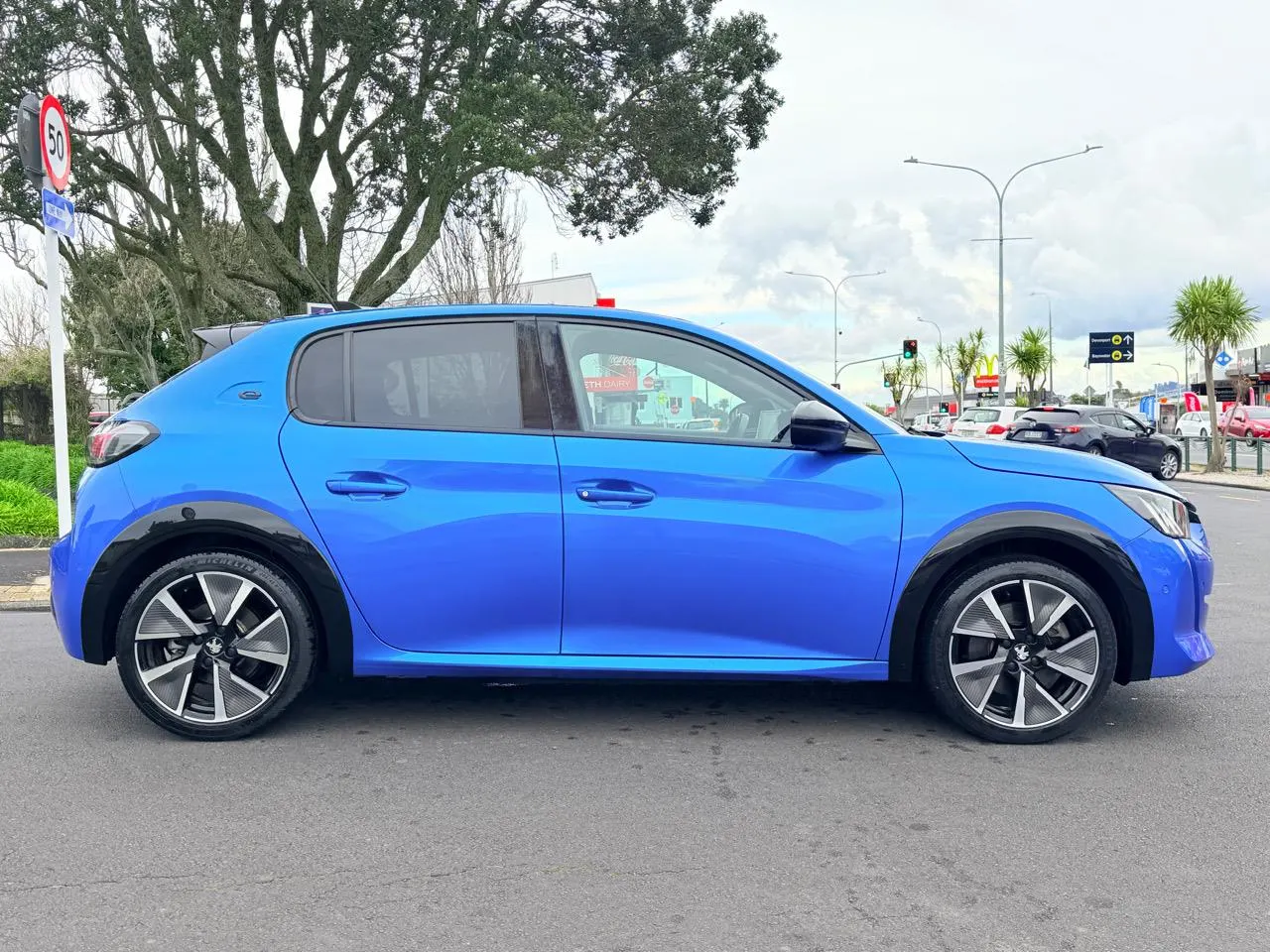 2020 Peugeot e-208 GT-Line (50kWh) — photo 4