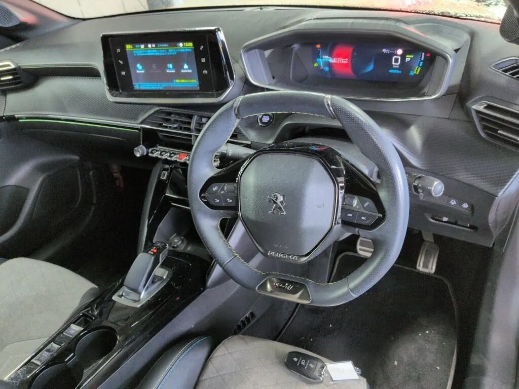 2020 Peugeot e-208 GT Line — photo 7