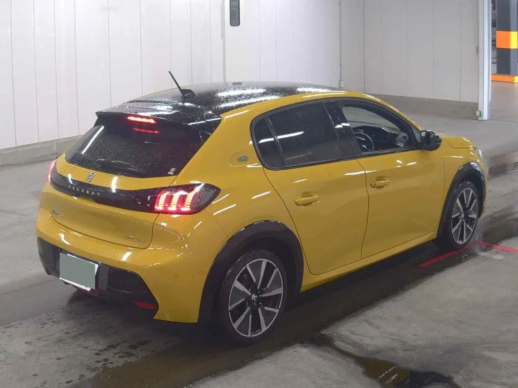 2020 Peugeot e-208 GT Line — photo 6