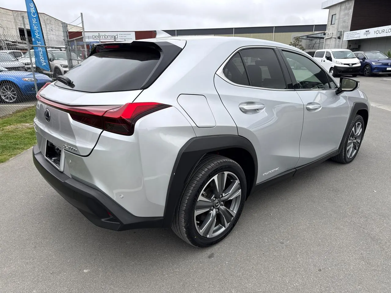 2021 Lexus UX 300e UX300e Ver. C EV Low KMs 360-camera, photo 8