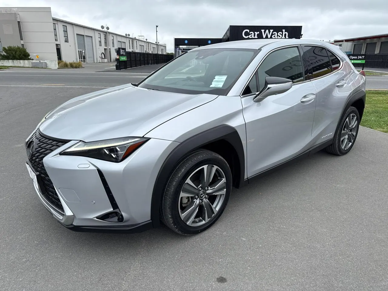 2021 Lexus UX 300e UX300e Ver. C EV Low KMs 360-camera, photo 4