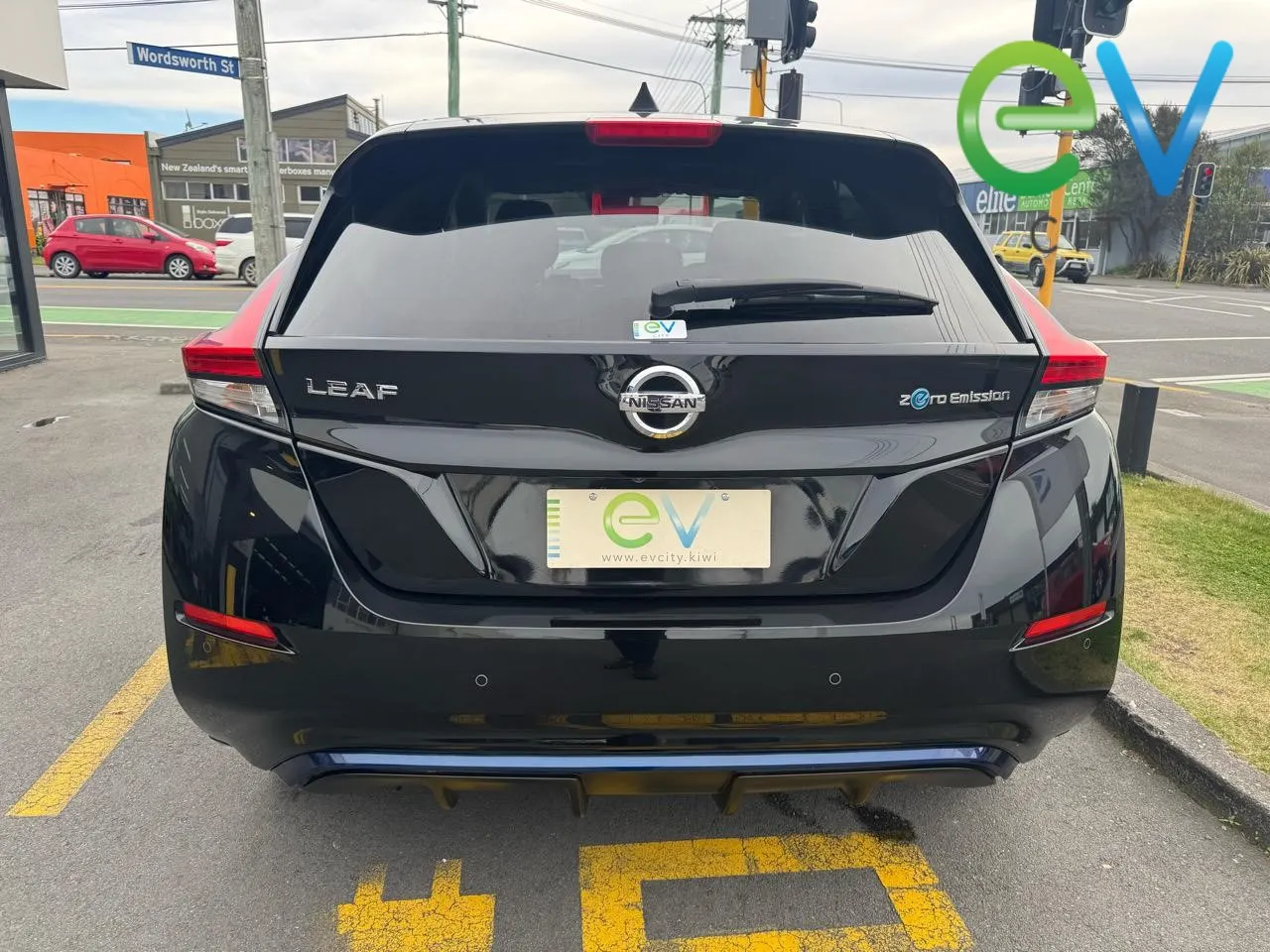 2018 Nissan LEAF G 40kWh Pro Pilot, 360 Camera — photo 7