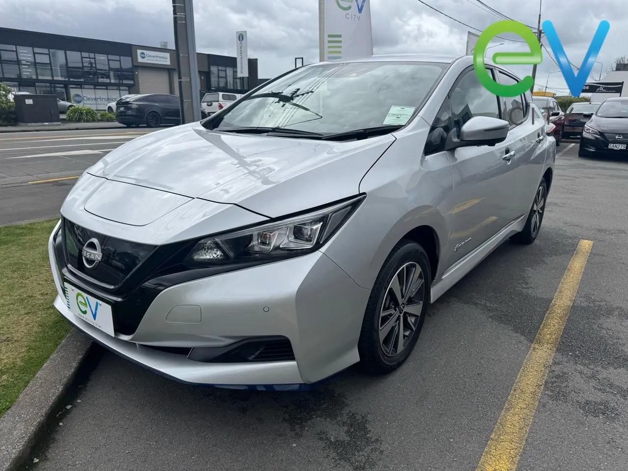 2021 Nissan LEAF X E+ 62kWh With Pro Pilot & 360 Camera — photo 7