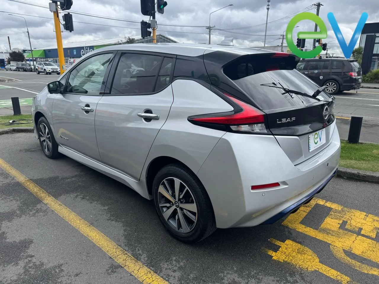 2021 Nissan LEAF X E+ 62kWh With Pro Pilot & 360 Camera — photo 5