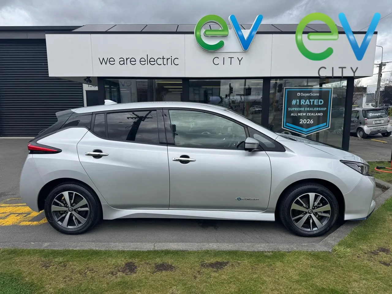 2021 Nissan LEAF X E+ 62kWh With Pro Pilot & 360 Camera — photo 2