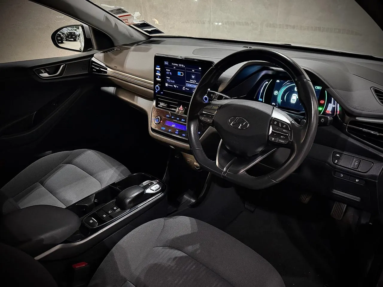 2023 Hyundai Ioniq Electric (NZ New) — photo 12