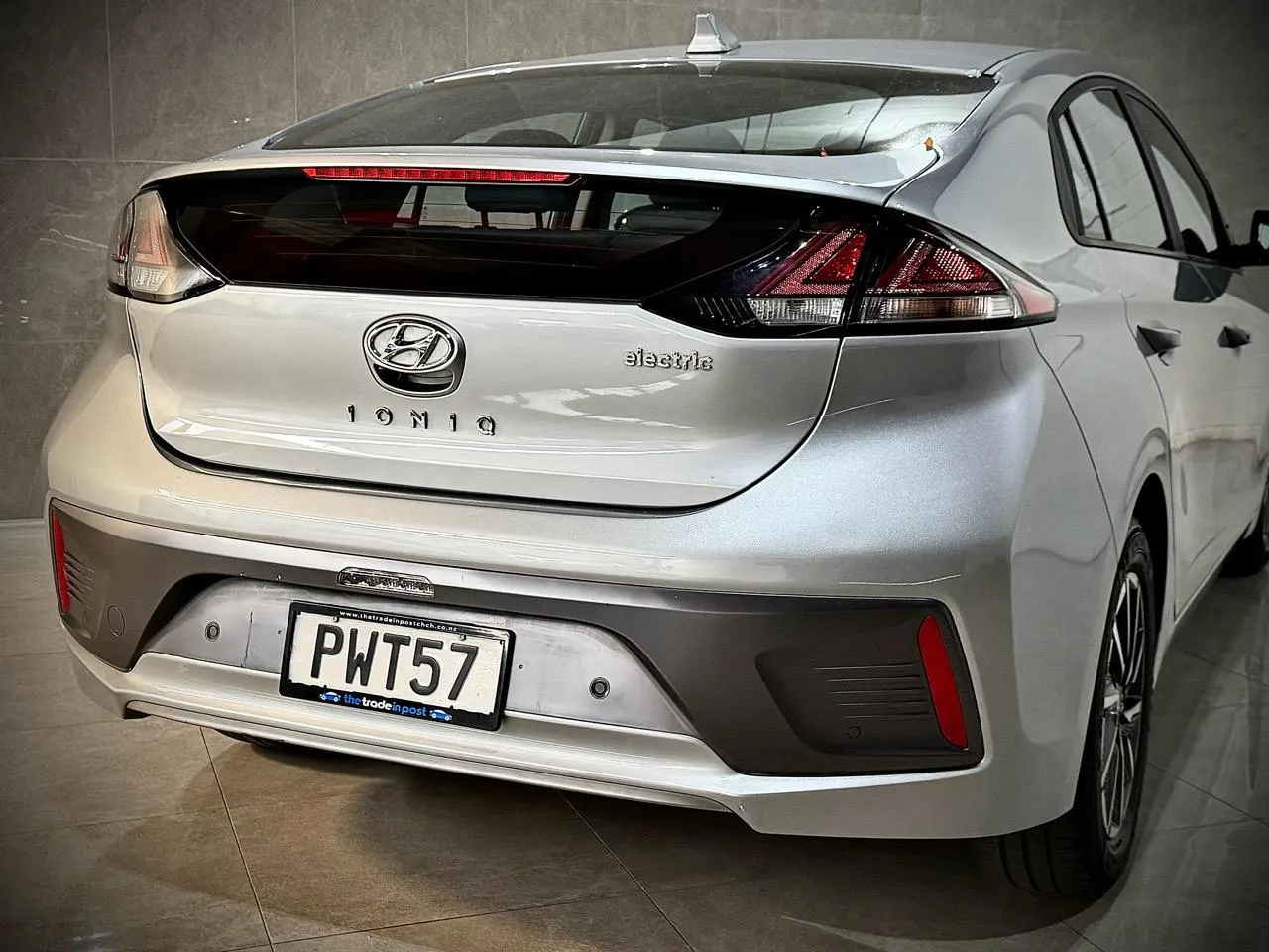 2023 Hyundai Ioniq Electric (NZ New) — photo 6