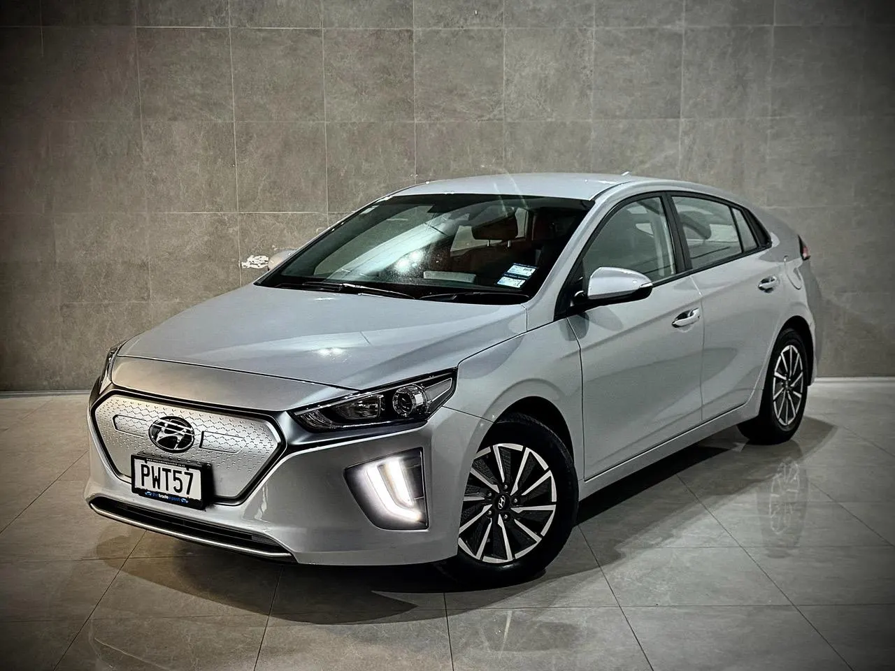 2023 Hyundai Ioniq Electric (NZ New) — photo 10