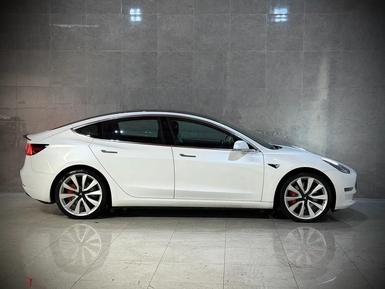 2019 Tesla Model 3 Performance (AWD), photo 2