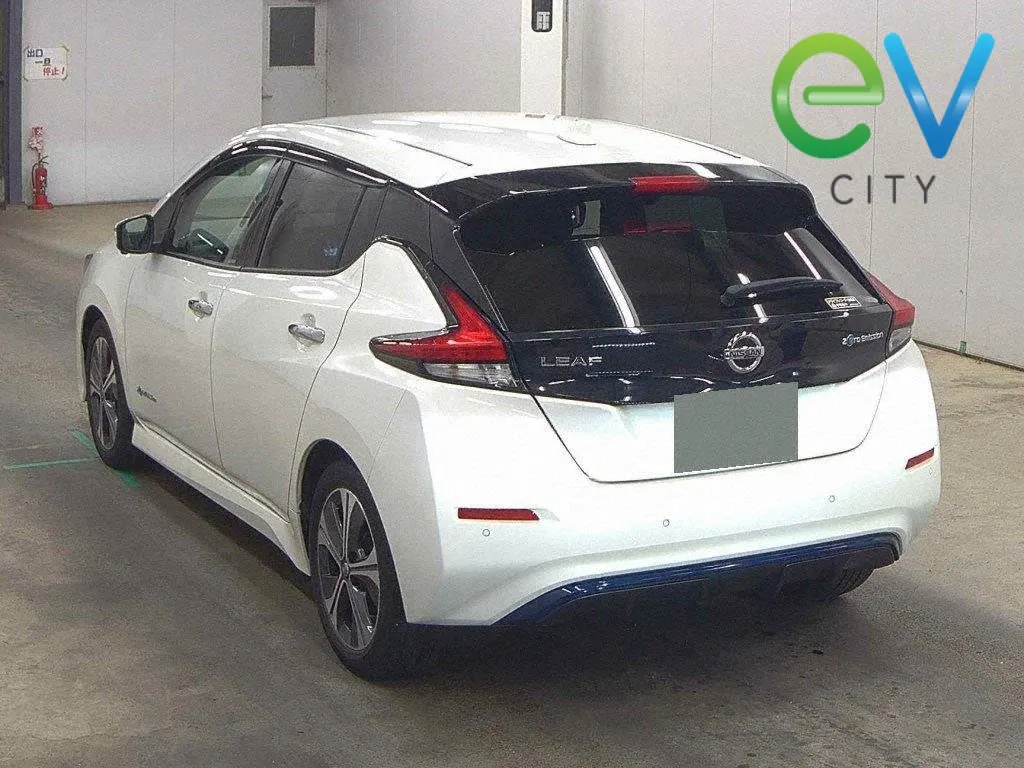 2021 Nissan LEAF X 40kWh With Pro Pilot, 360 Camera — photo 3