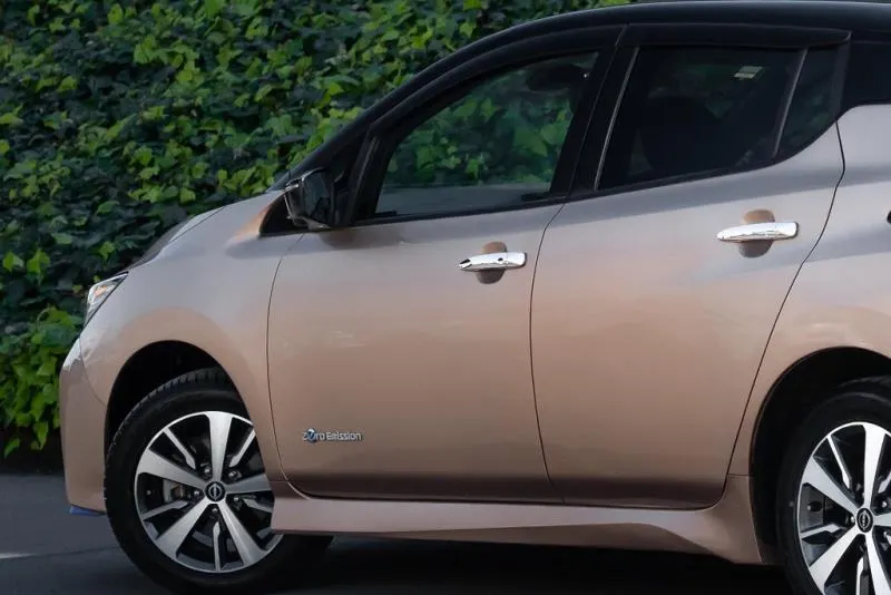 2021 Nissan Leaf e+ X (62kWh) — photo 7