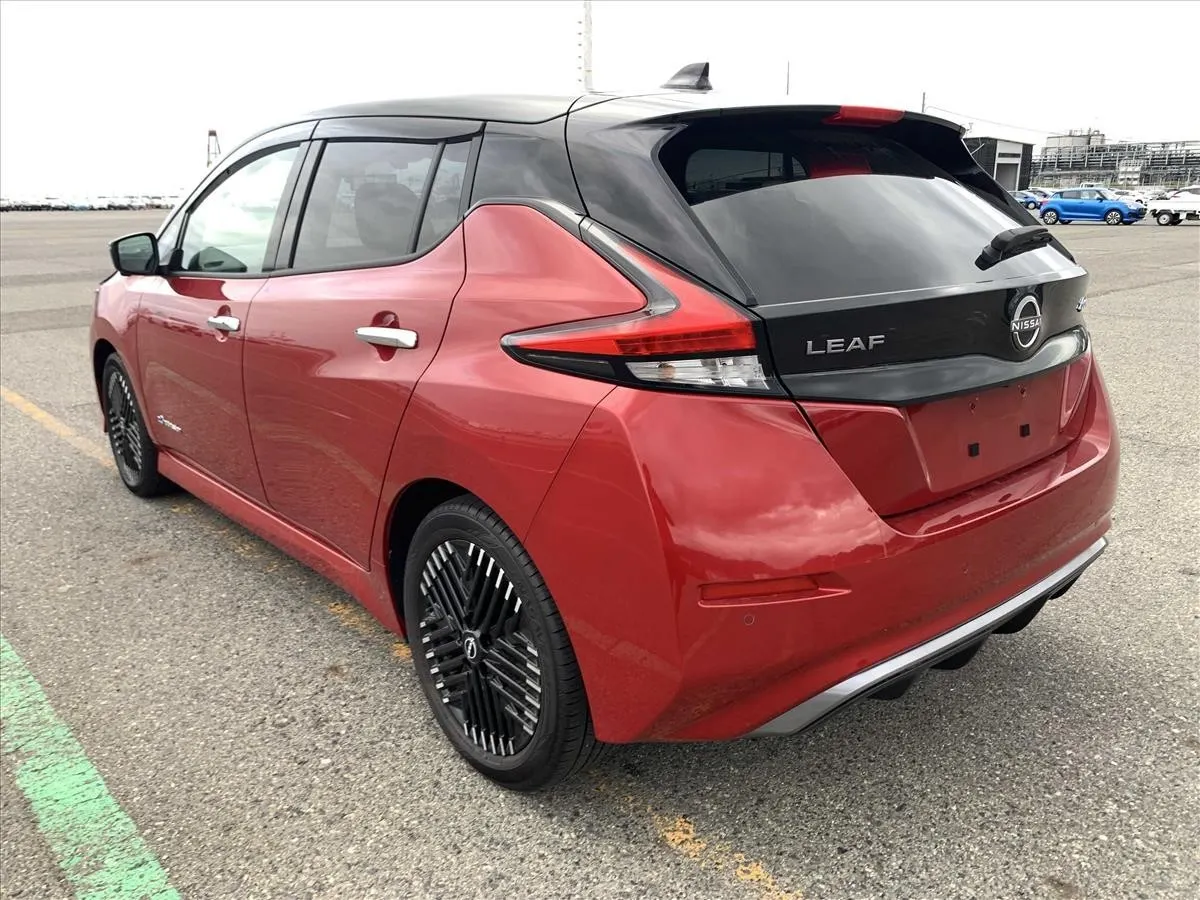 2023 Nissan Leaf X V Selection (40kWh) — photo 4