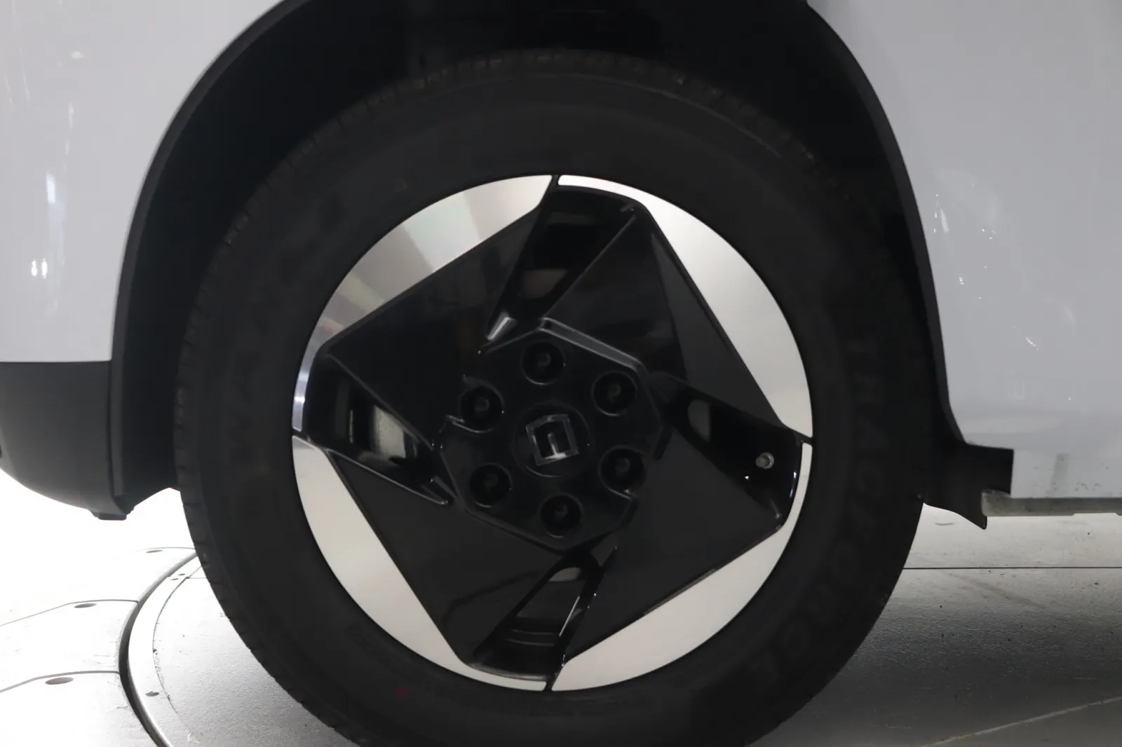 2026 Farizon V7E 67kWh, photo 8