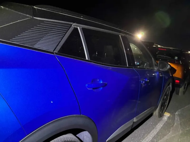 2021 Peugeot e-2008 GT (50kWh) — photo 10
