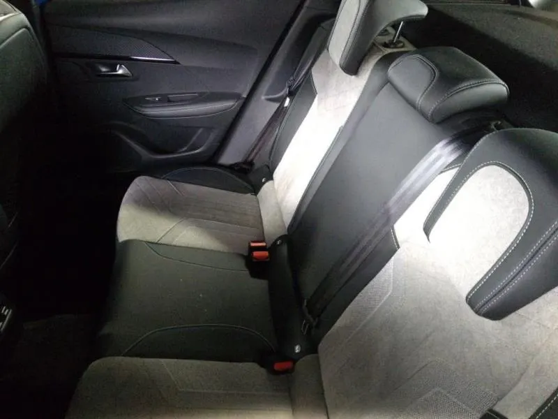 2021 Peugeot e-2008 GT (50kWh) — photo 6
