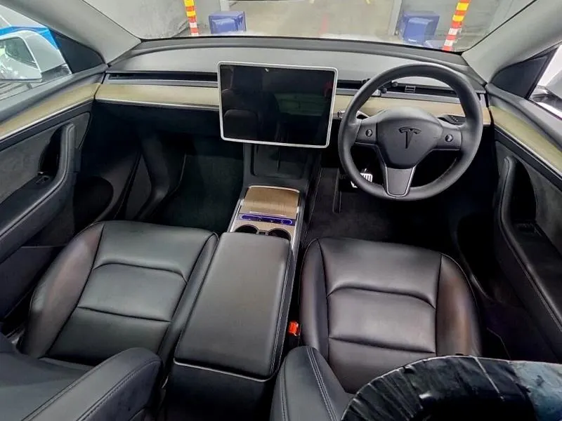 2022 Tesla Model Y RWD (60kWh) — photo 7