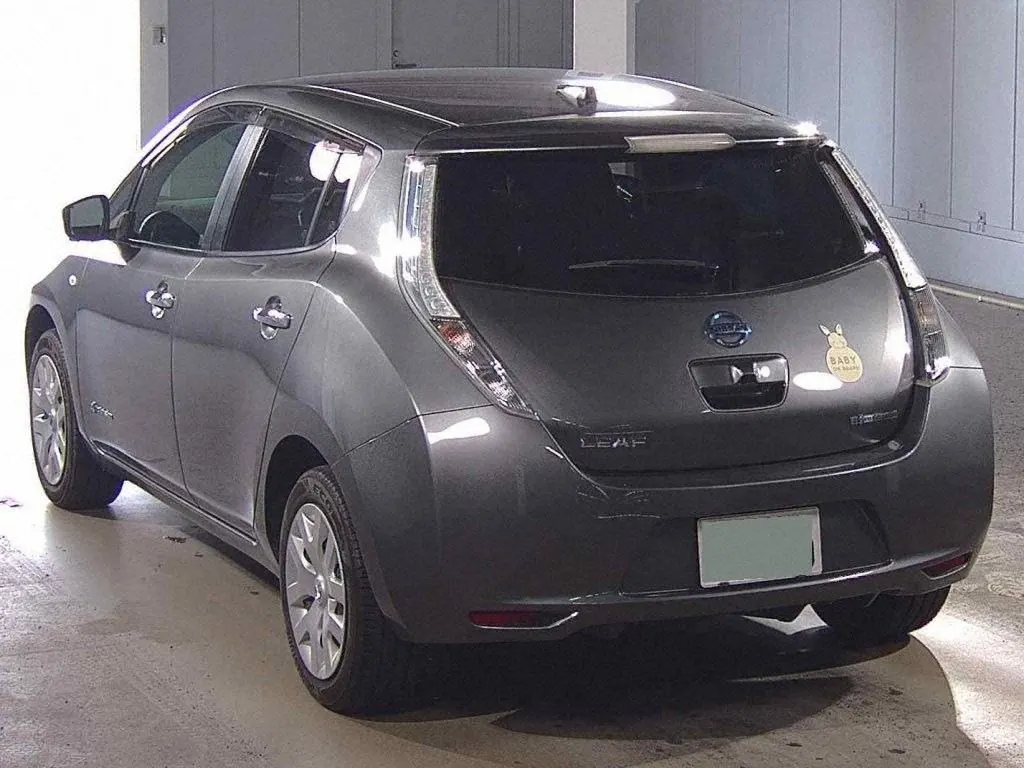 2016 Nissan Leaf 30X Low KMs (30kWh) — photo 4