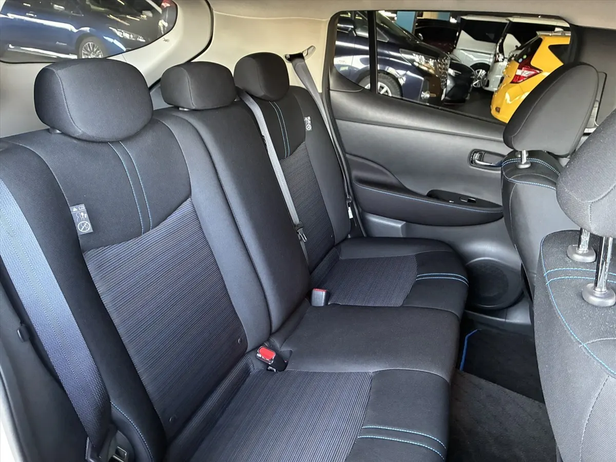 2022 Nissan Leaf X V Selection (40kWh) — photo 8