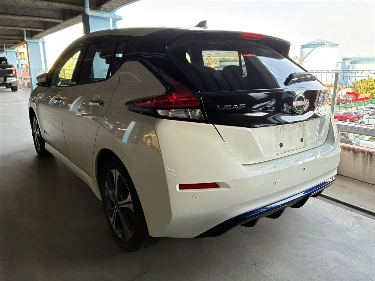 2022 Nissan Leaf X V Selection (40kWh) — photo 3