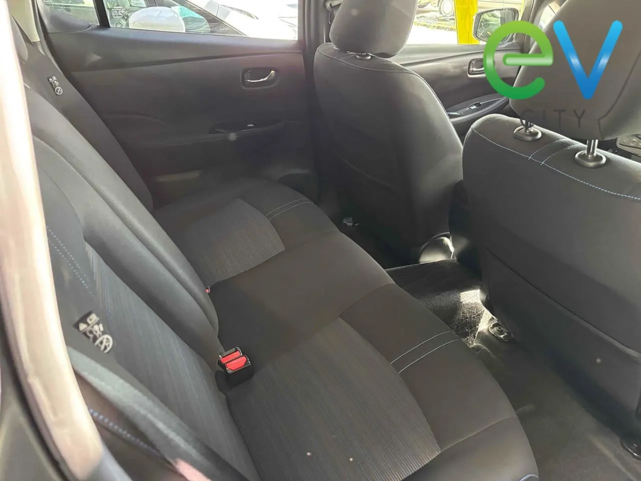 2017 Nissan Leaf G (40kWh) Pro Pilot, 360 Camera — photo 12