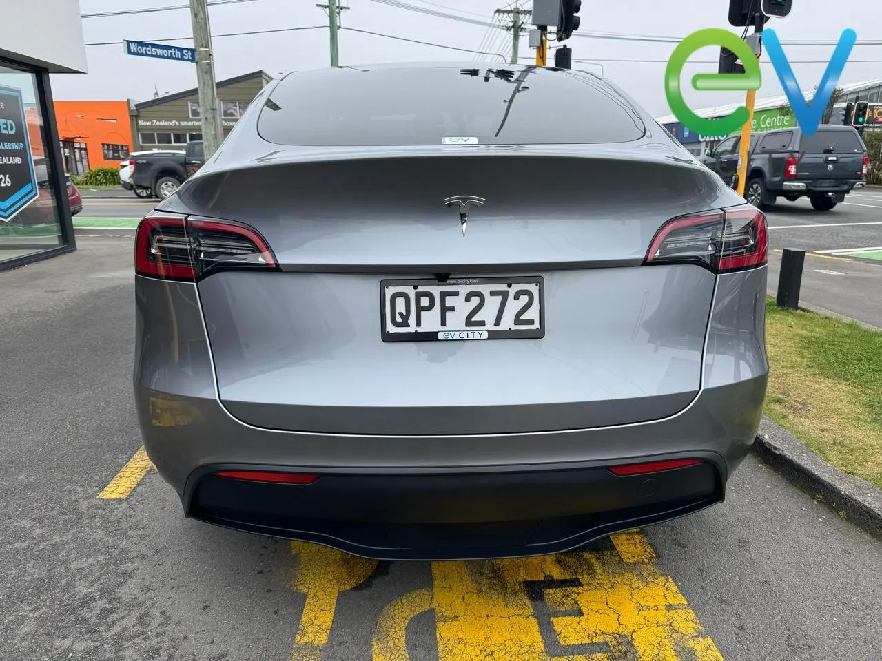 2025 Tesla Model Y Rear Wheel Drive — photo 4