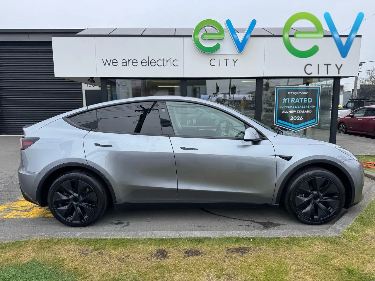 2025 Tesla Model Y Rear Wheel Drive — photo 2